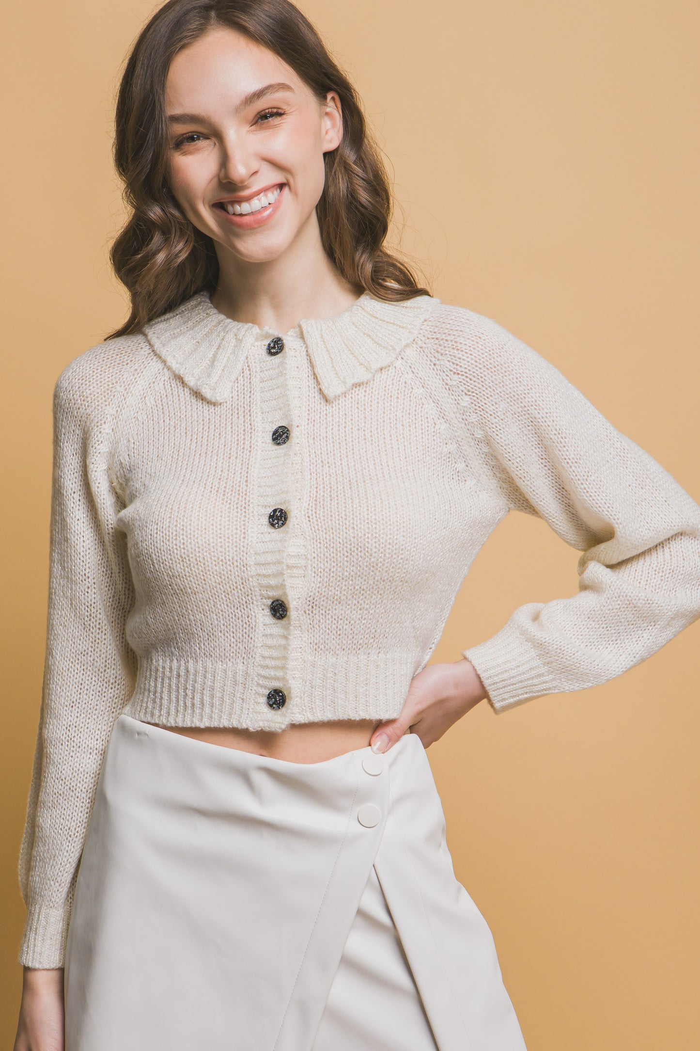 Mid Crop Short Collar Sweater