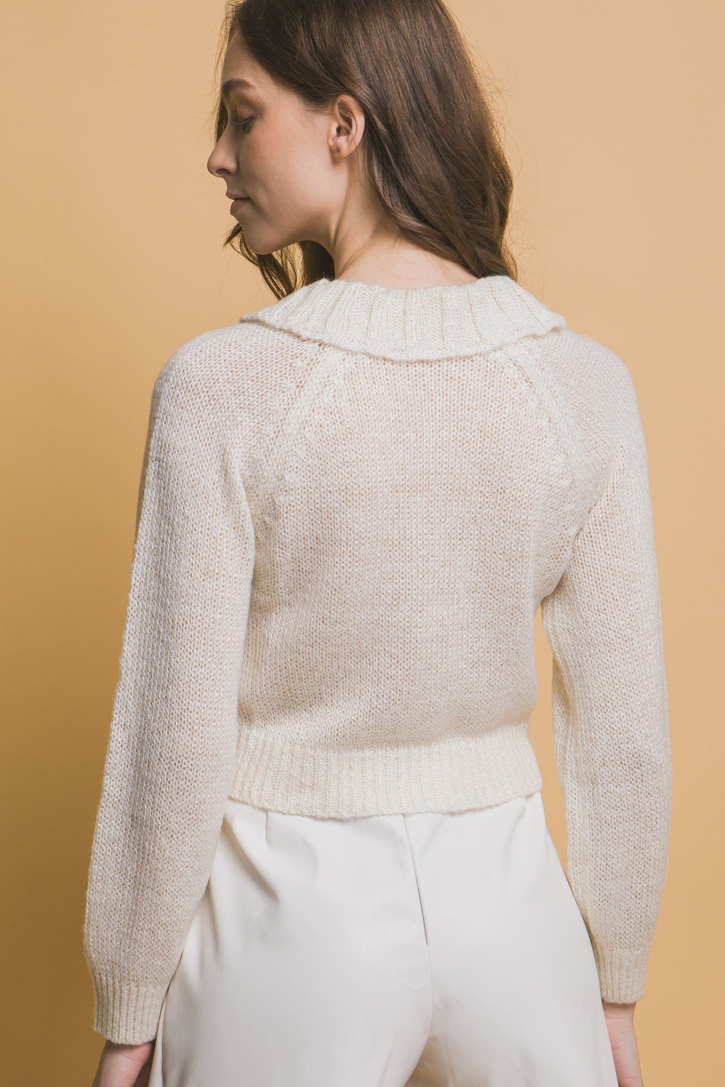 Mid Crop Short Collar Sweater